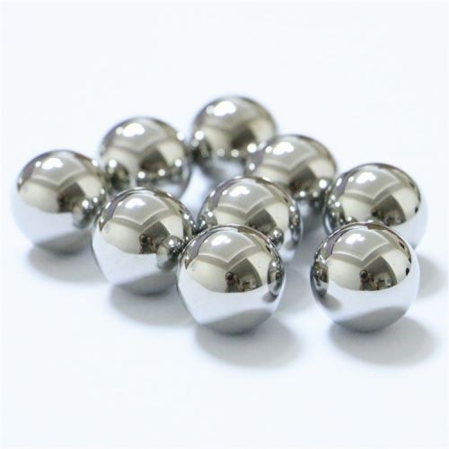 Jeklena kroglica z motornim kolesom